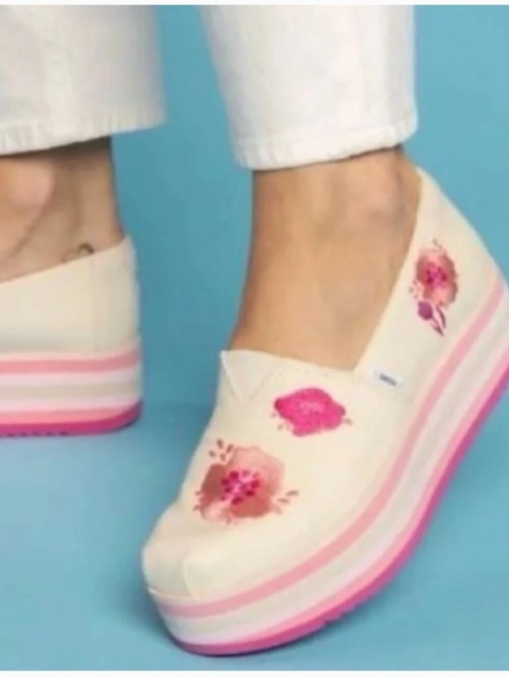 NWT Toms Embroidered Floral on Canvas Platform Slip-On Shoes, Pink & Cream